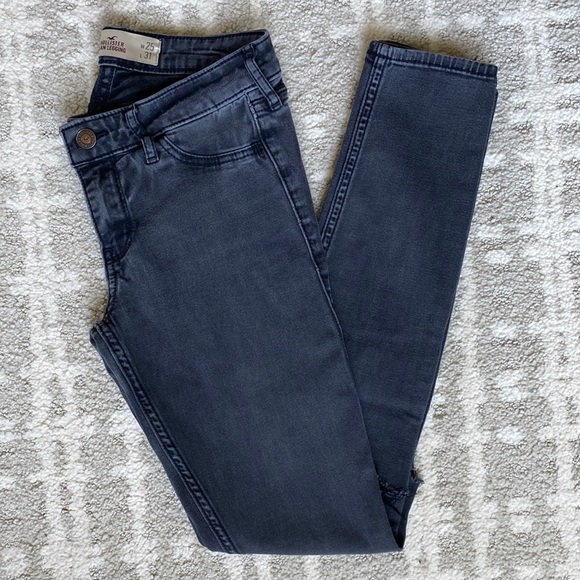 •Hollister• Distressed Skinny Jean Legging - Picture 1 of 15